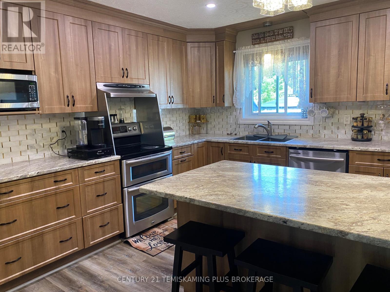 238 RONDEAU ROAD - 7