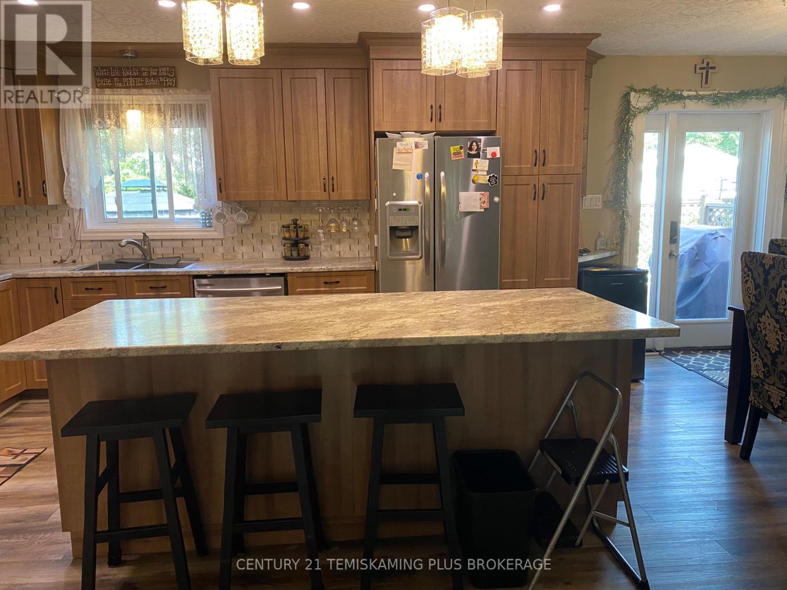 238 RONDEAU ROAD - 9