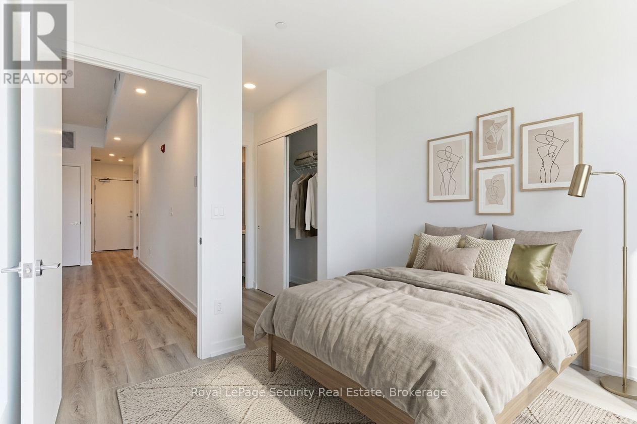 #301 722 MARLEE AVENUE - 25