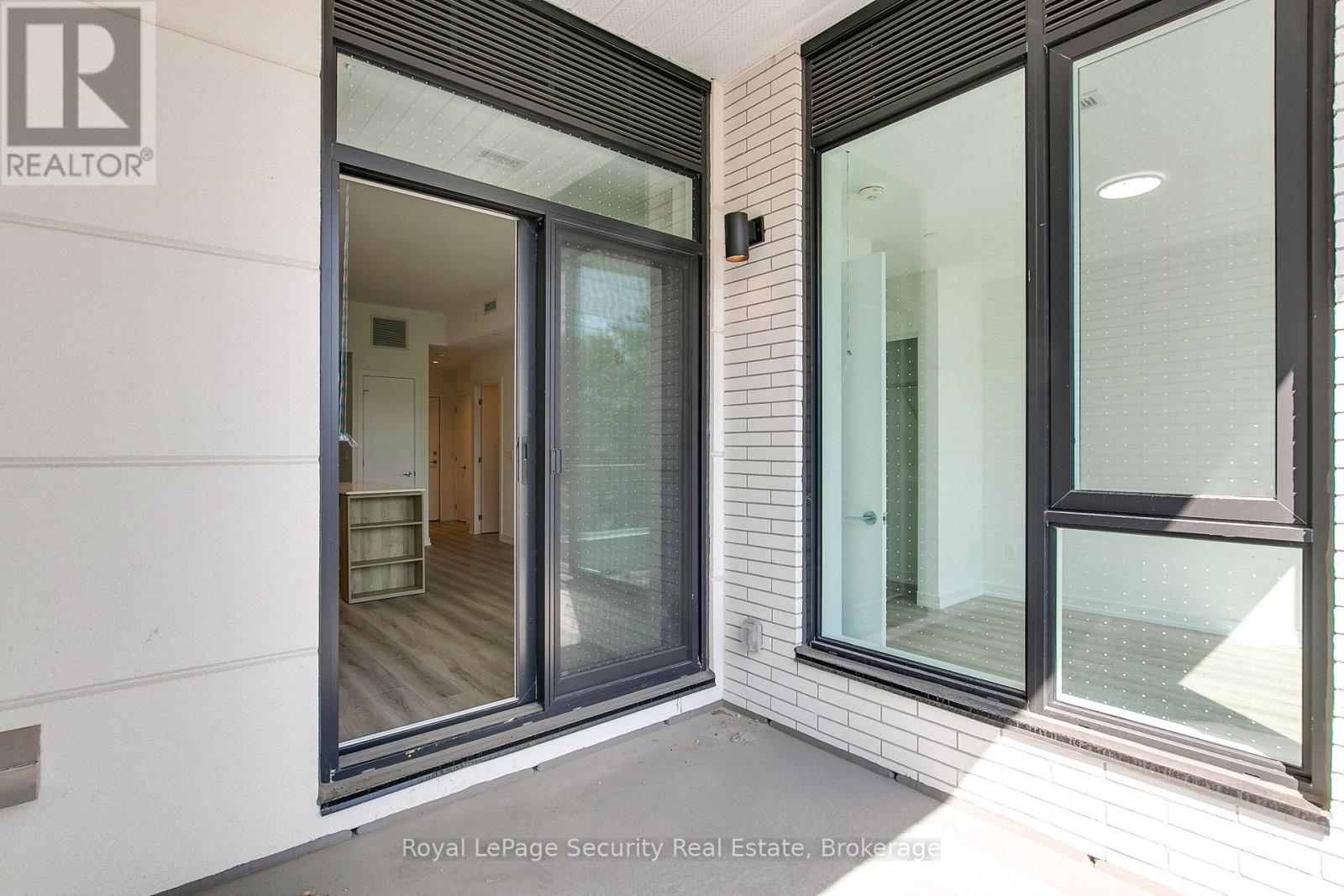 #301 722 MARLEE AVENUE - 34