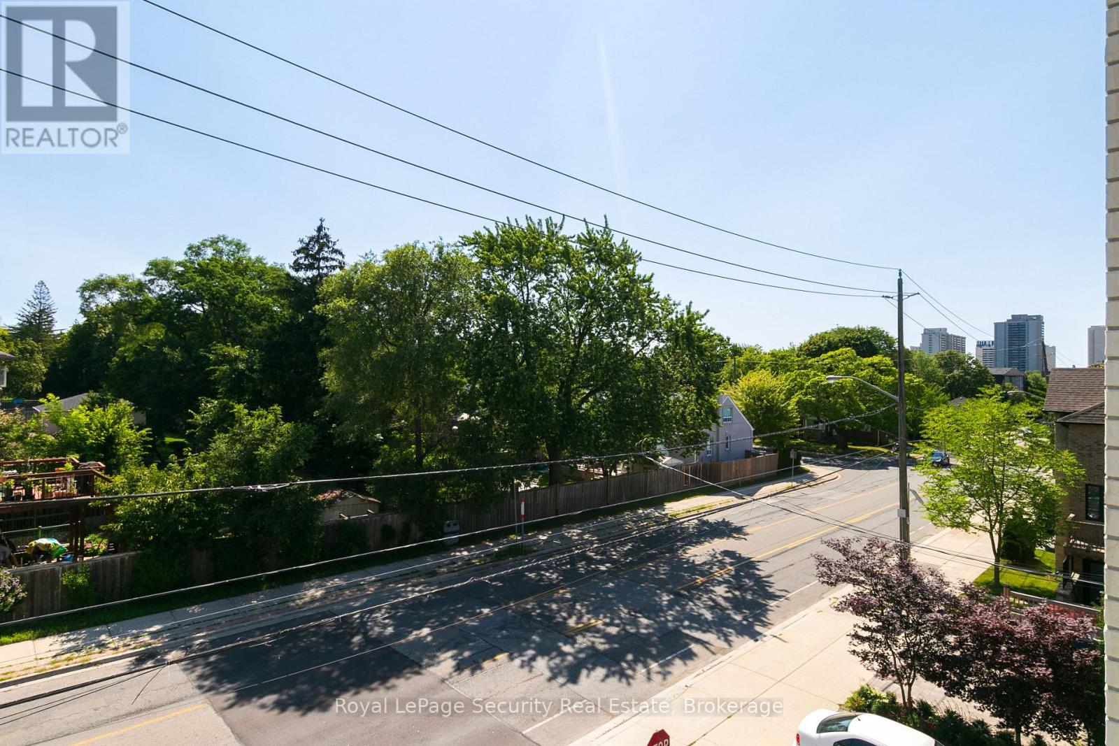 #301 722 MARLEE AVENUE - 35