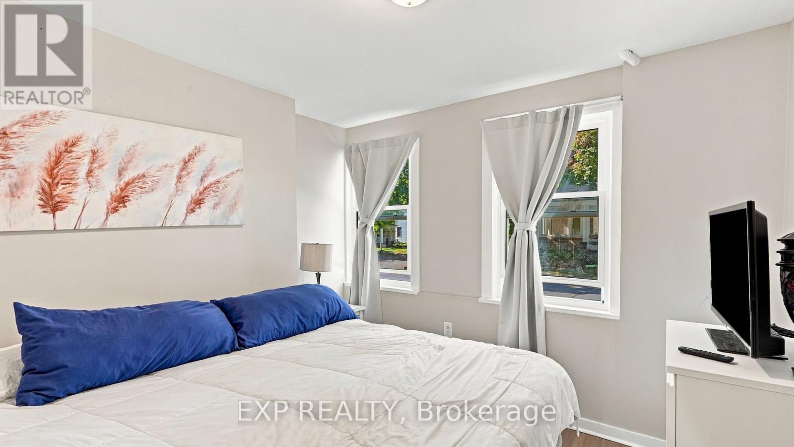 20 HENRY STREET - 15