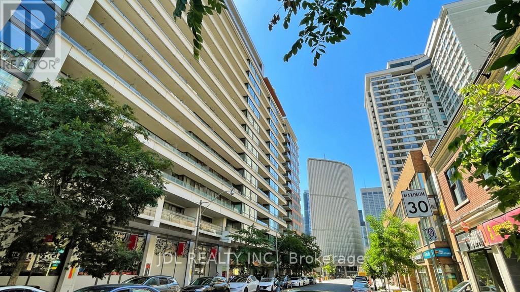 1037 - 111 ELIZABETH STREET