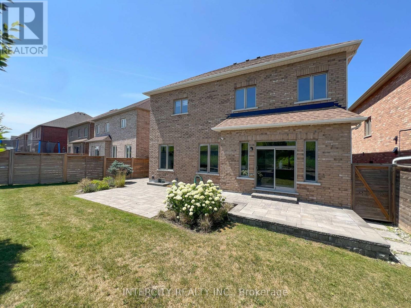 35 CEDARPOINT COURT - 32