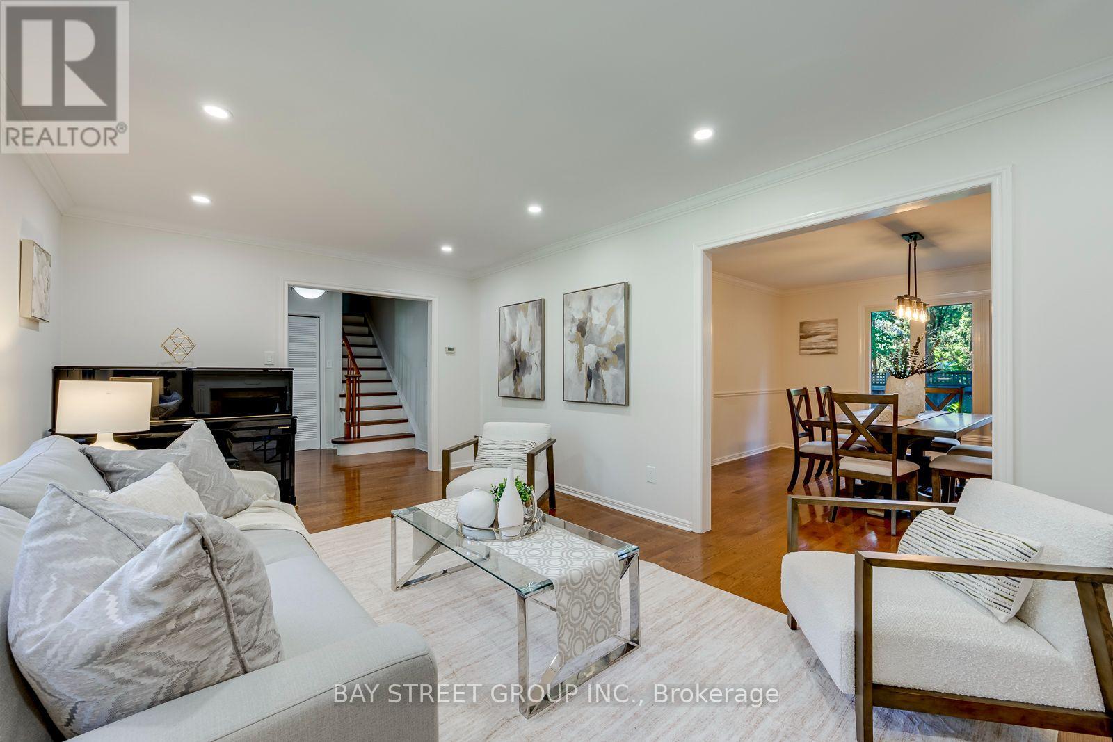 2234 BENNINGTON GATE - 16