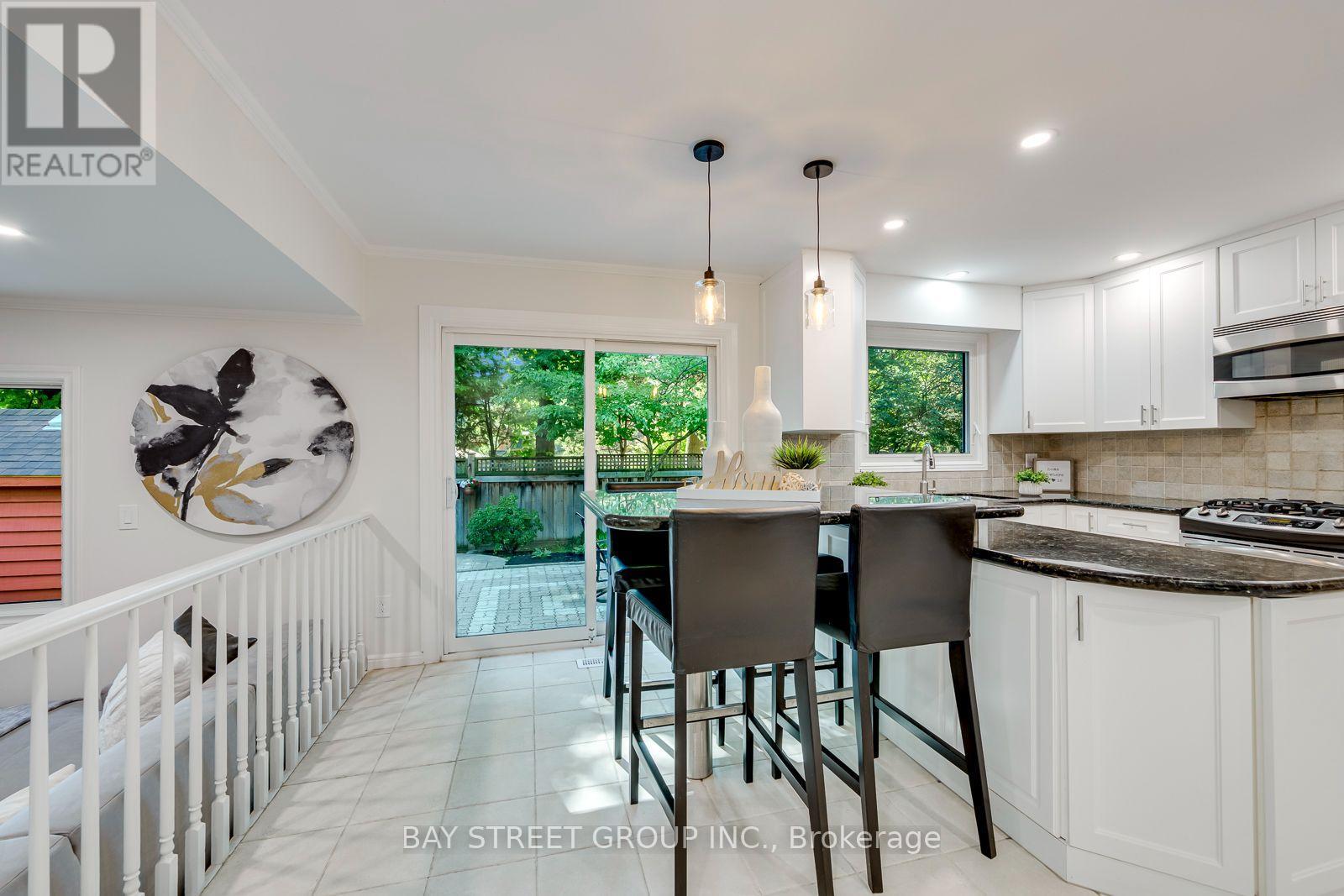 2234 BENNINGTON GATE - 28