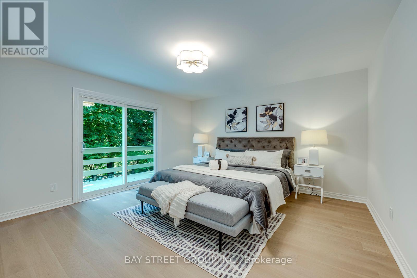 2234 BENNINGTON GATE - 33