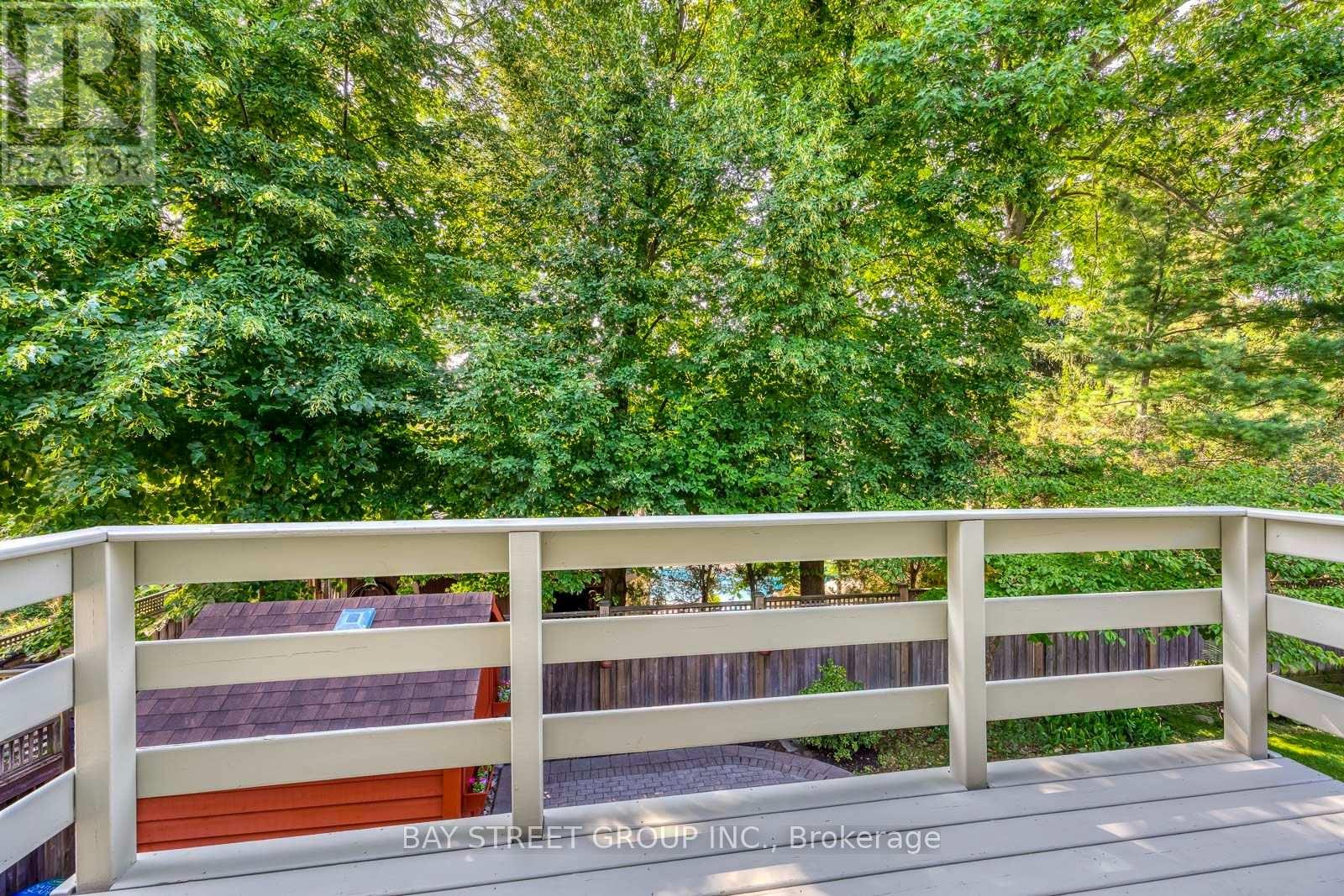 2234 BENNINGTON GATE - 34
