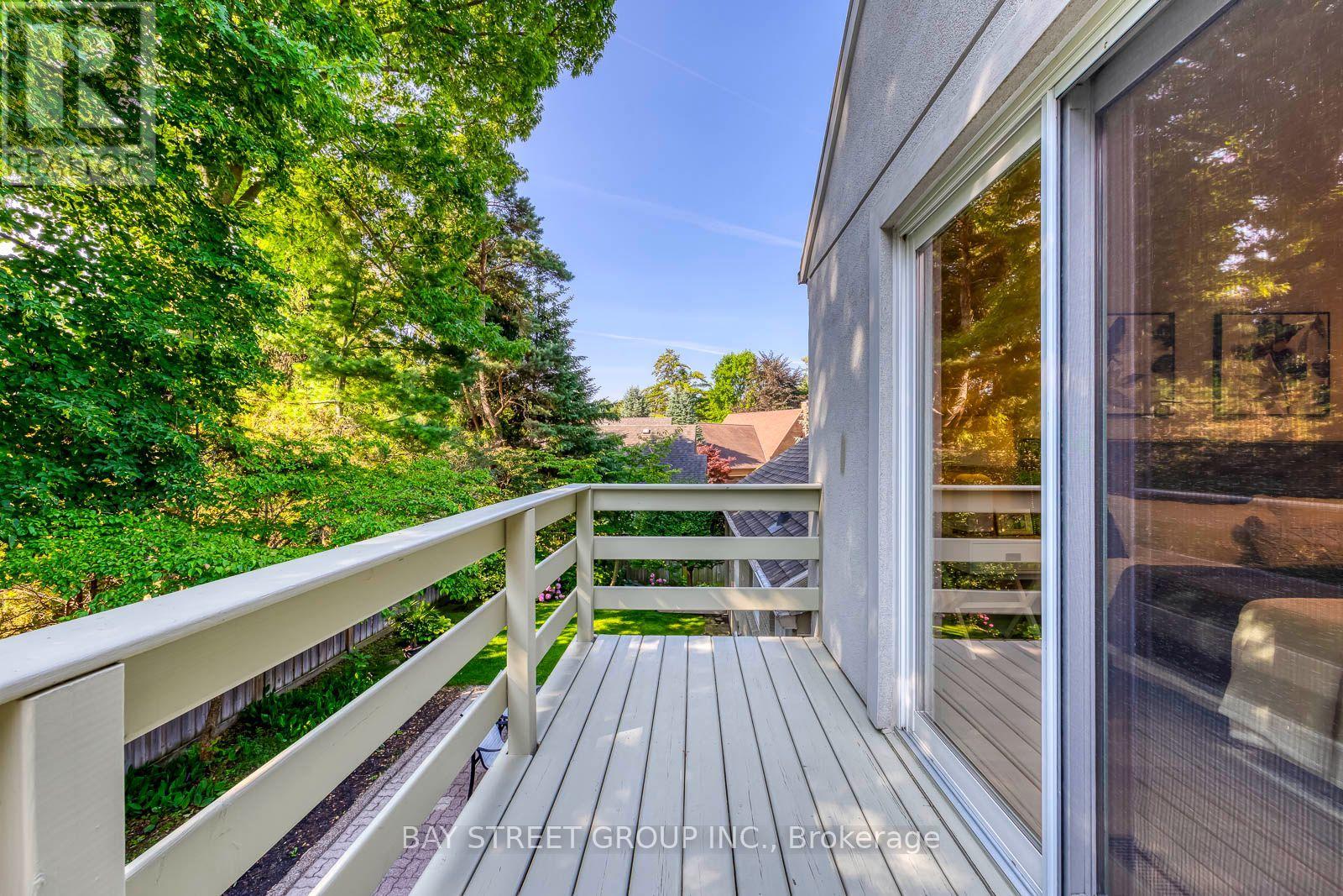 2234 BENNINGTON GATE - 35