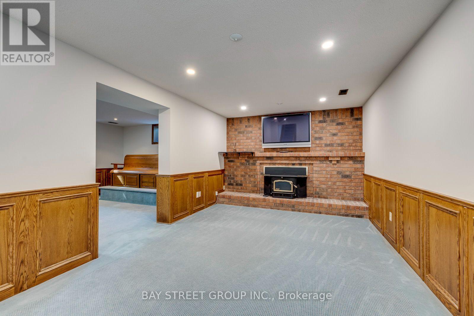 2234 BENNINGTON GATE - 43