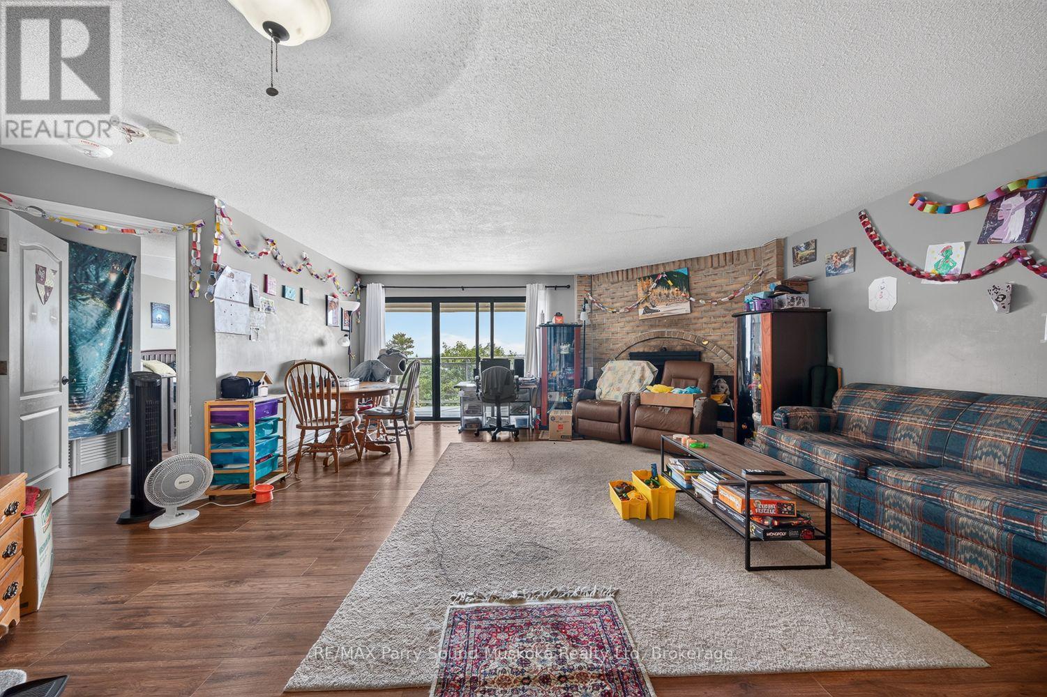 #3E 20 RYDER DRIVE - 16