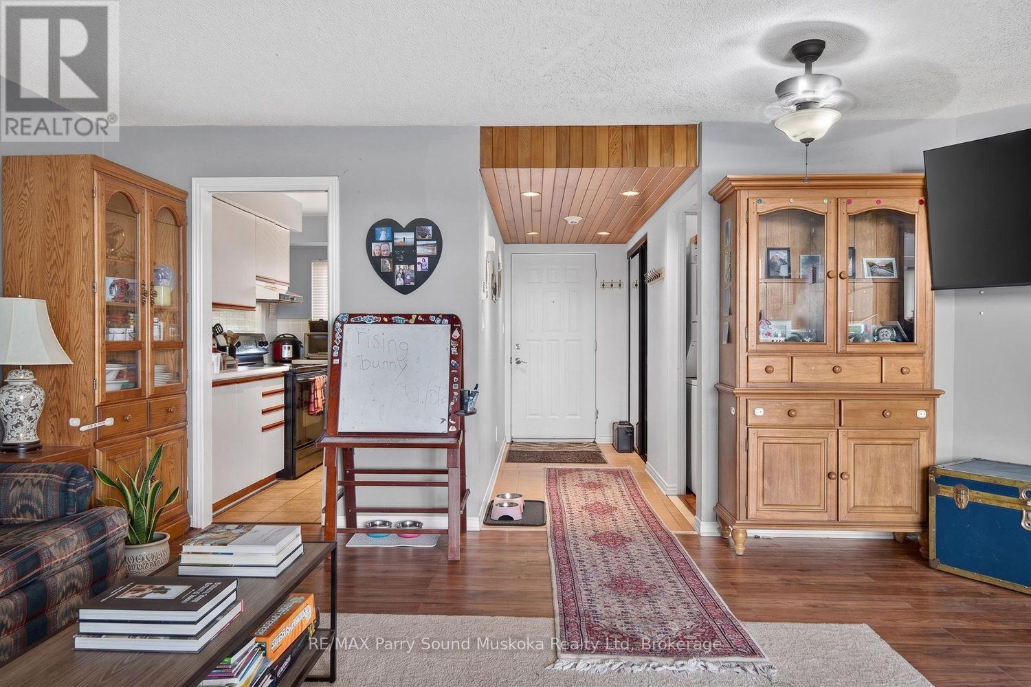 #3E 20 RYDER DRIVE - 21