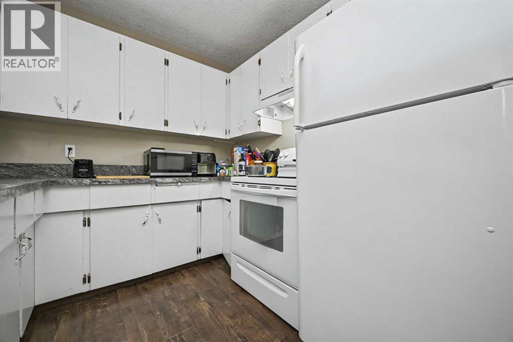 7208 99A Street - Image 8