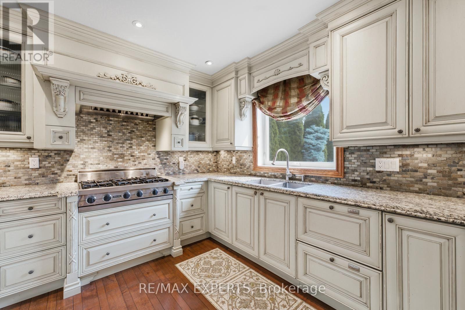 215 VELMAR DRIVE - 12