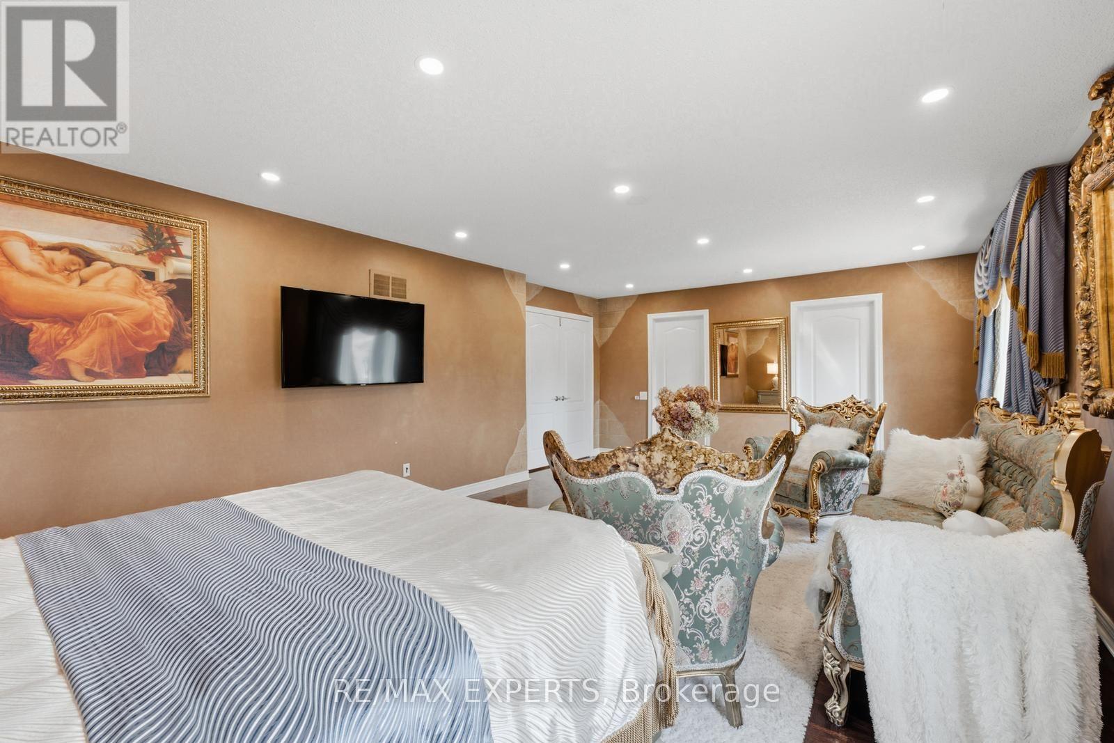 215 VELMAR DRIVE - 21