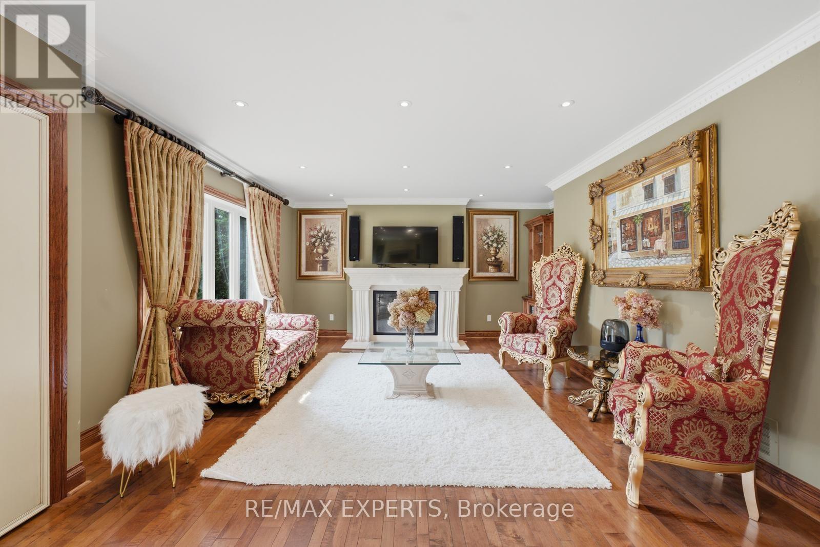 215 VELMAR DRIVE - 8
