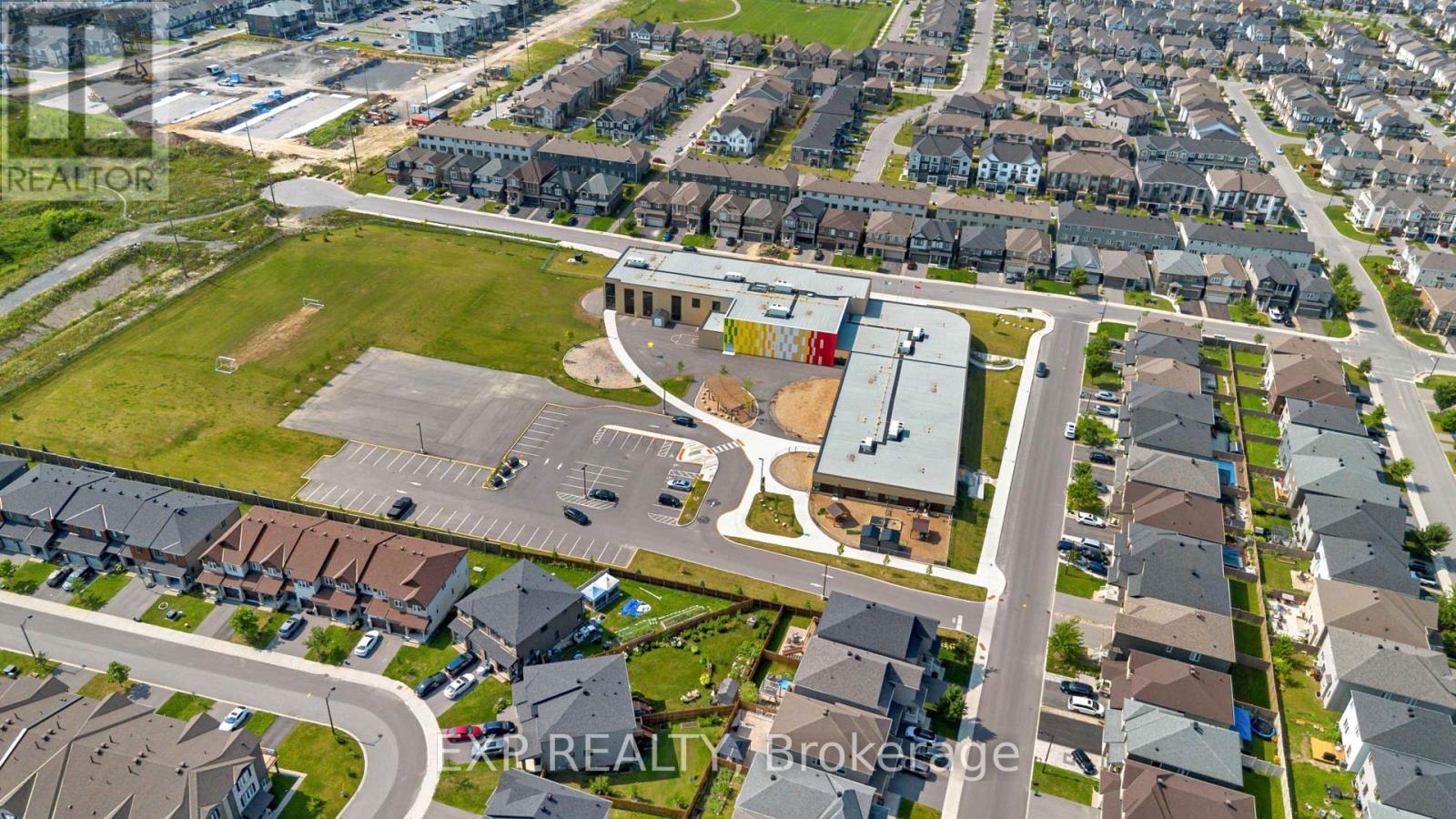 3 Bed, 3 Bath House for Sale in Ottawa – 82 BUFFALOGRASS CRESCENT, Ottawa – MLS# X13592854 - Image 42