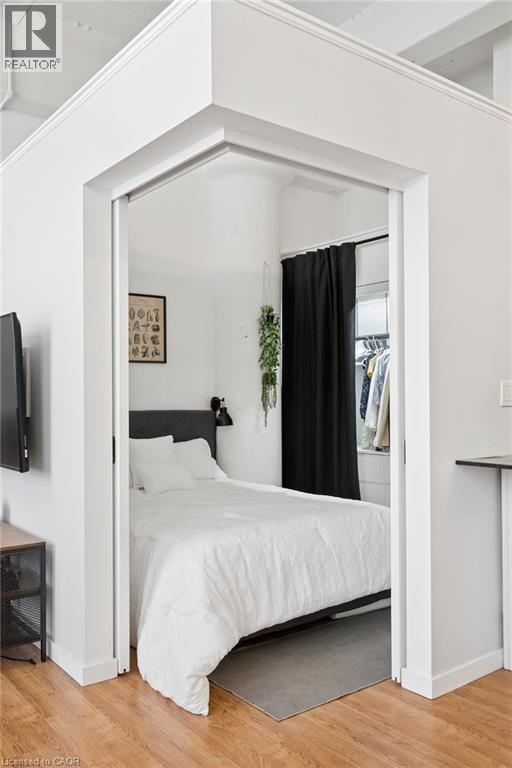 #102 410 KING Street W - 24