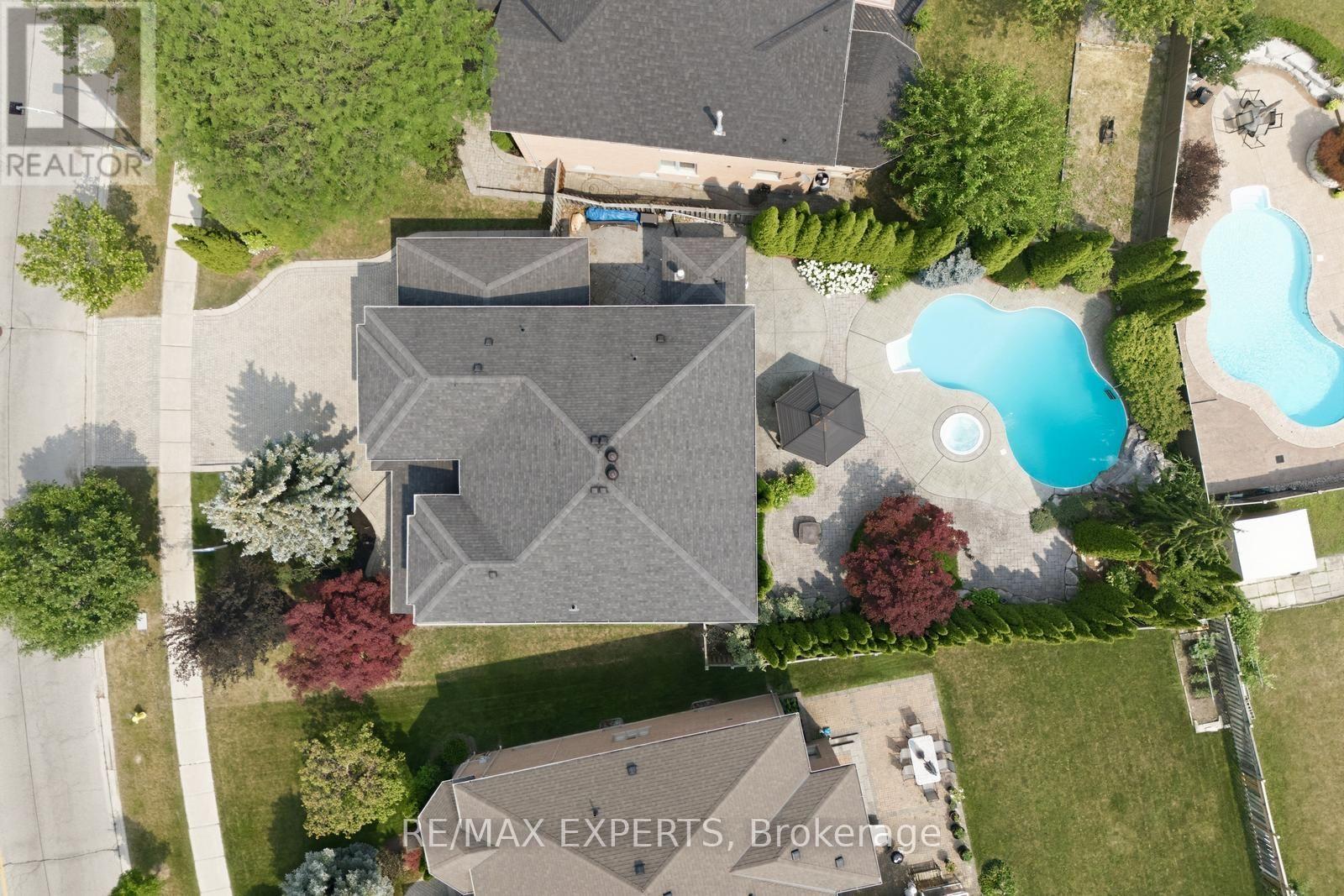 215 VELMAR DRIVE - 48