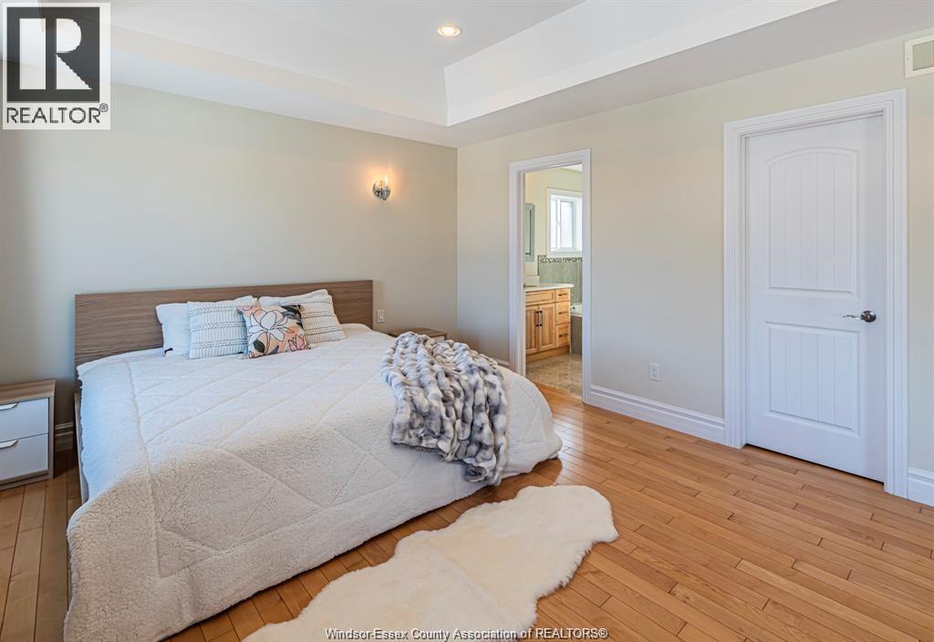 4001 COSENZA STREET - 26