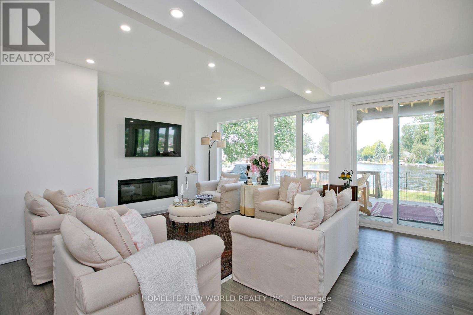 62 SIMCOE ROAD - 3