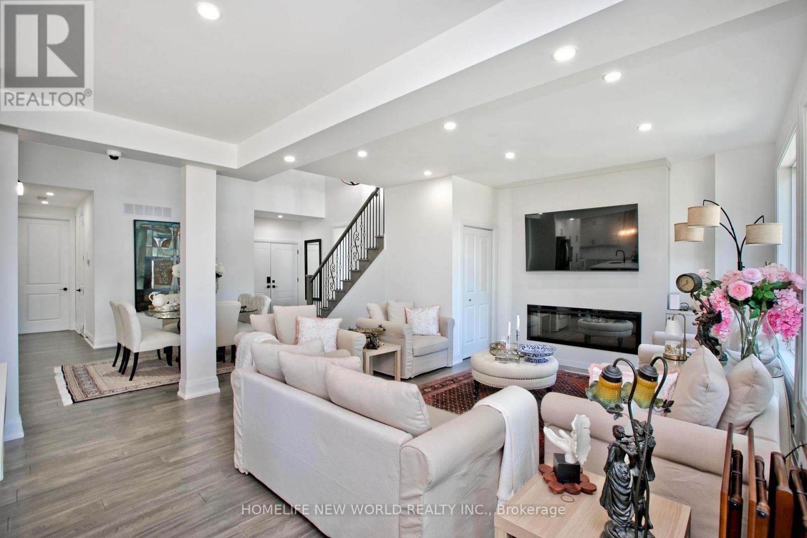 62 SIMCOE ROAD - 4