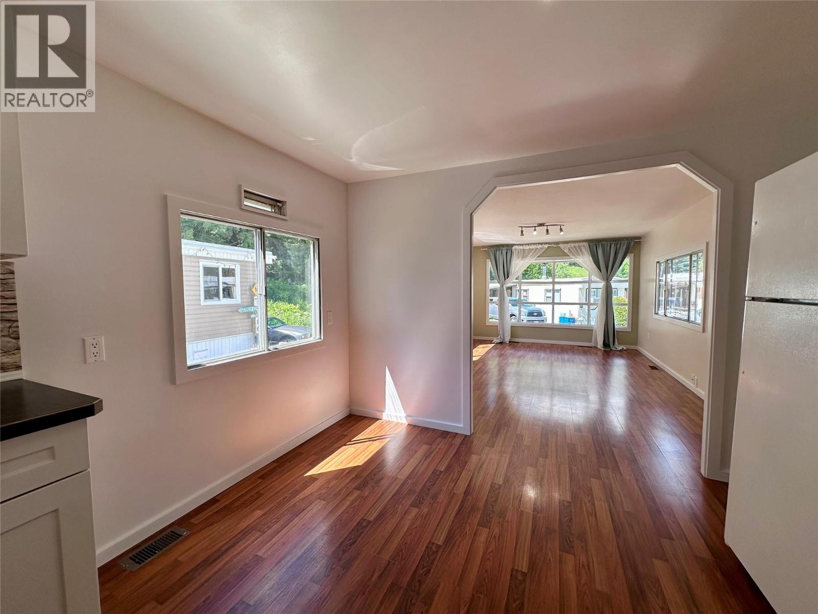 #15 1101 Columbia Avenue - 7