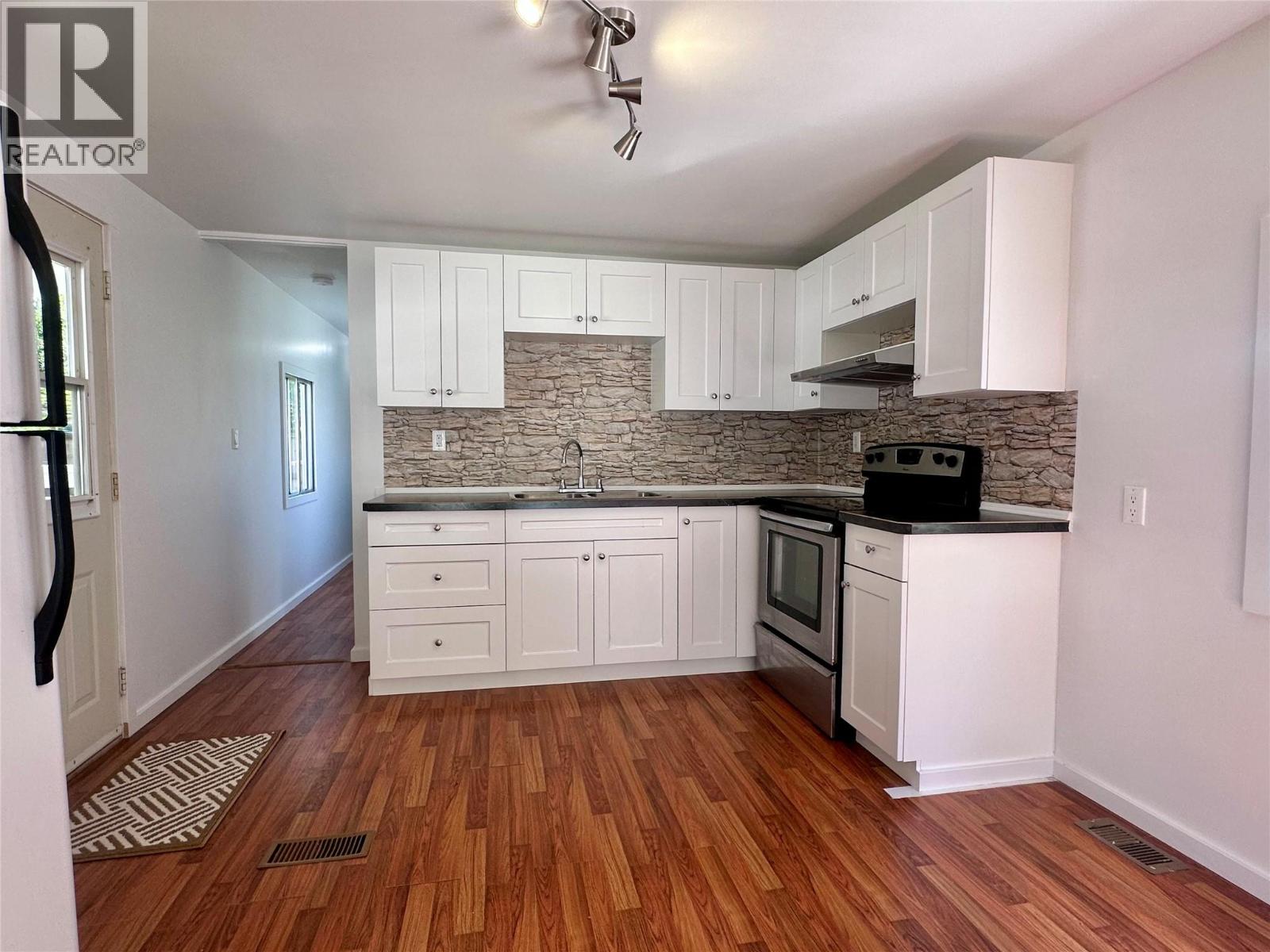 #15 1101 Columbia Avenue - 4