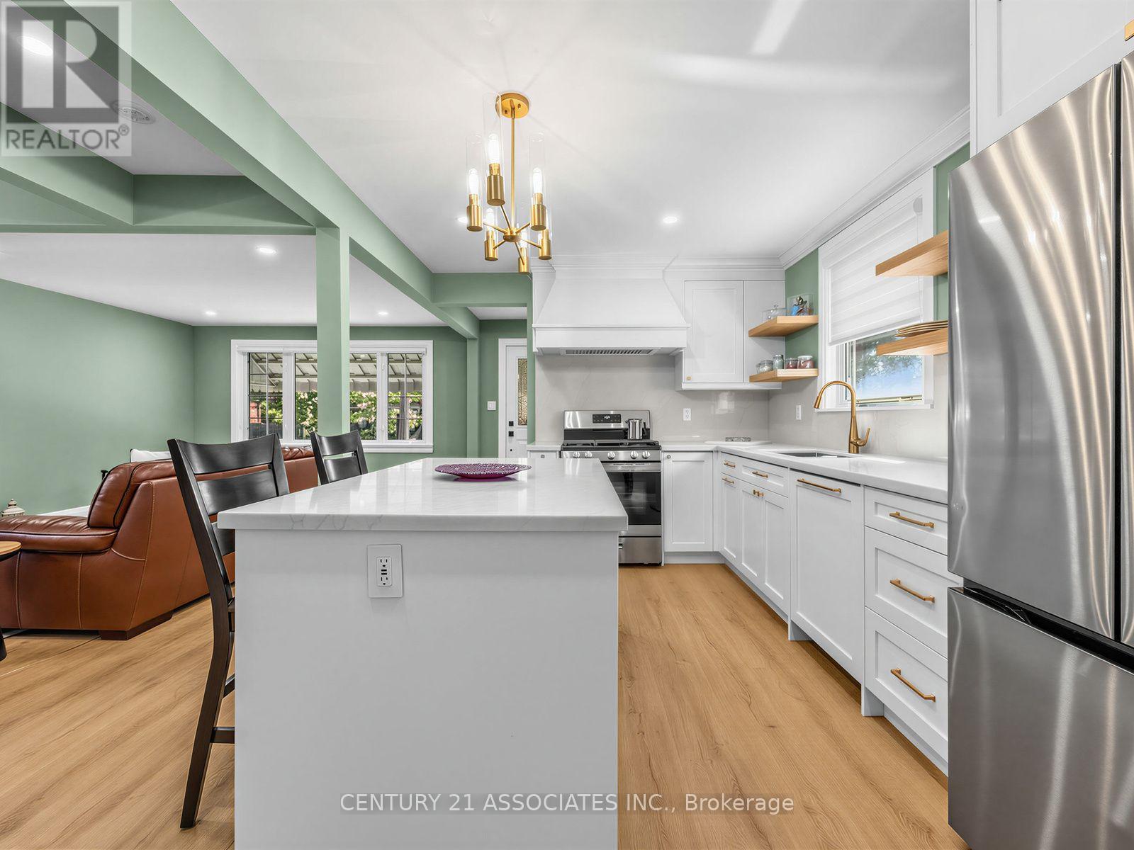 58 CENTRAL PARK BOULEVARD S - 12