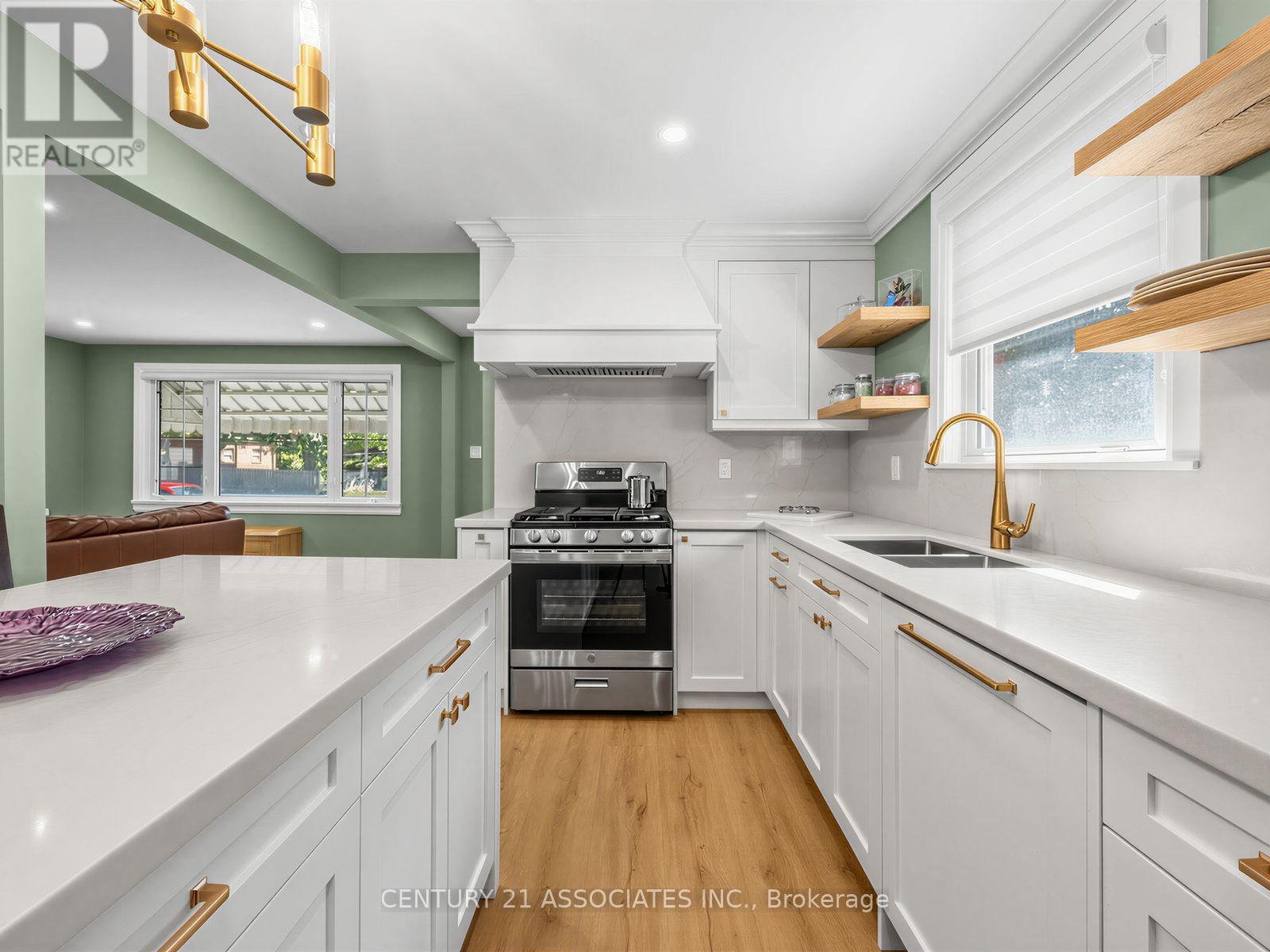 58 CENTRAL PARK BOULEVARD S - 13