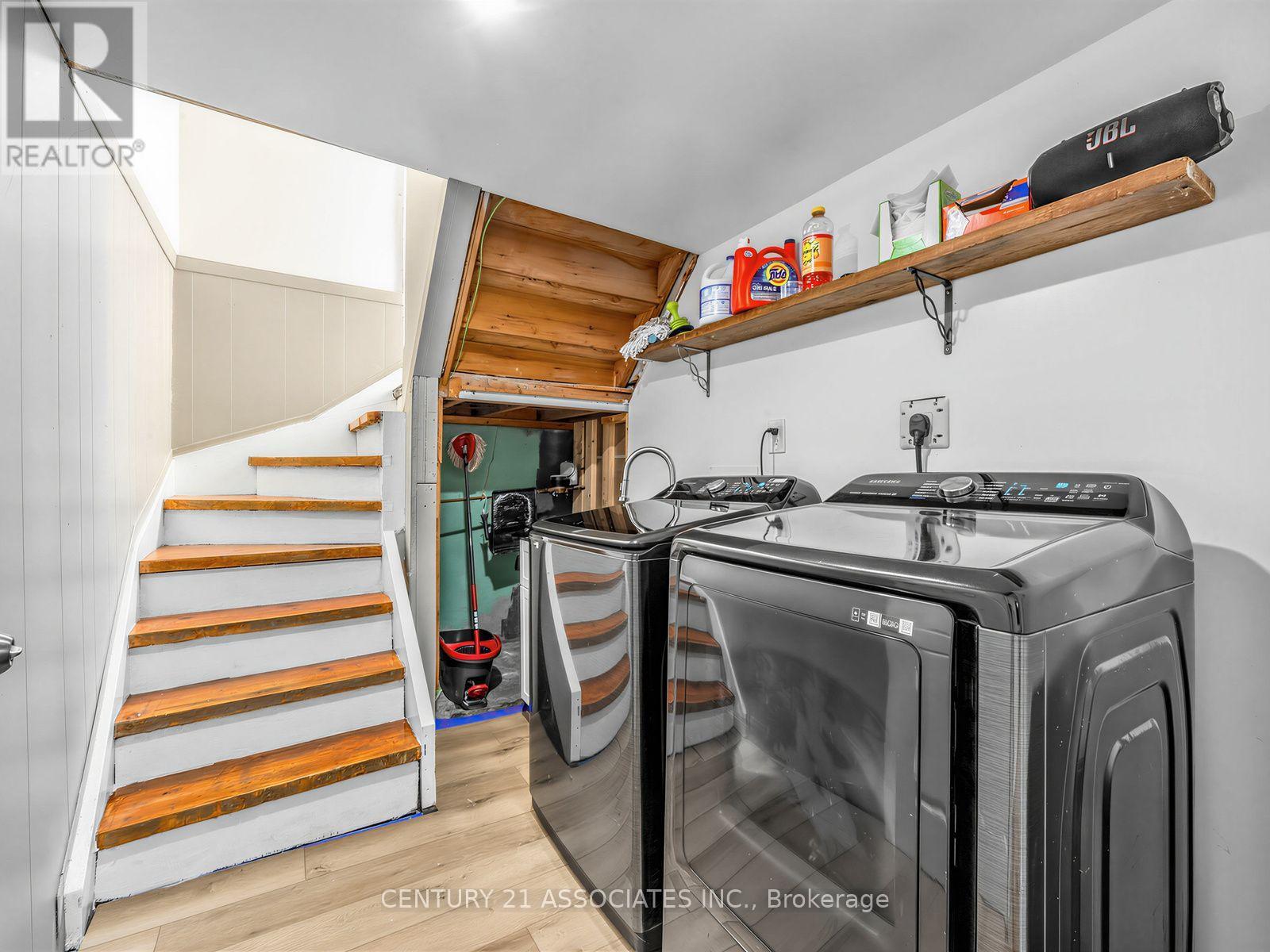 58 CENTRAL PARK BOULEVARD S - 22