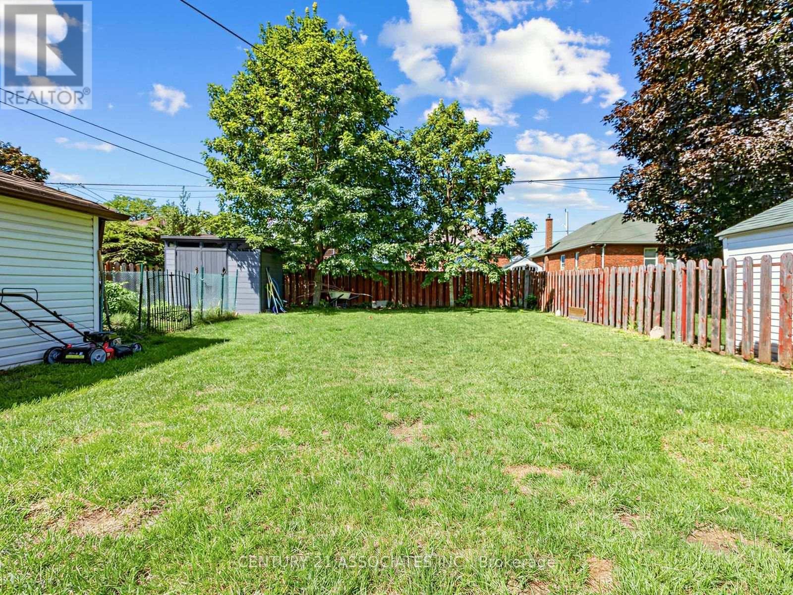 58 CENTRAL PARK BOULEVARD S - 33