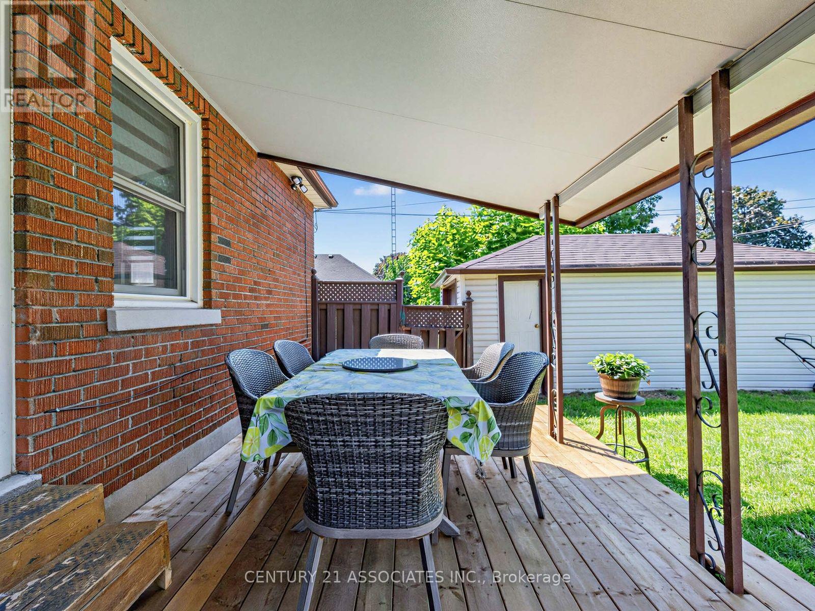 58 CENTRAL PARK BOULEVARD S - 38