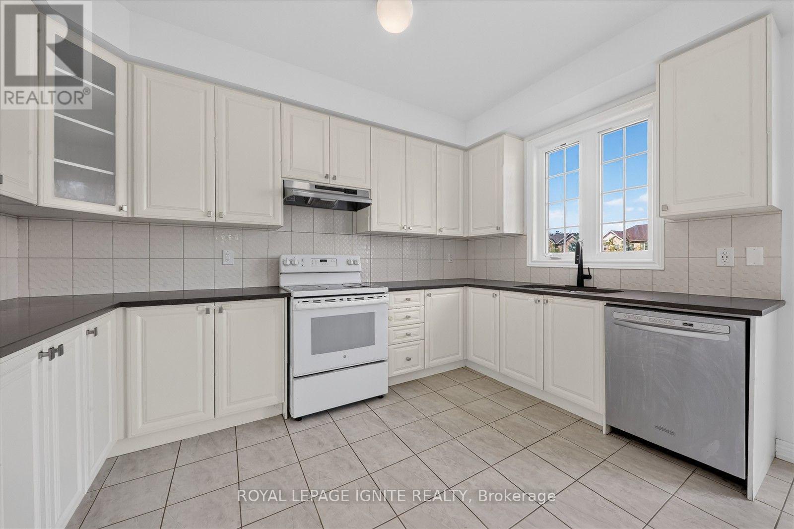 188 DOUGLAS KEMP CRESCENT - 14