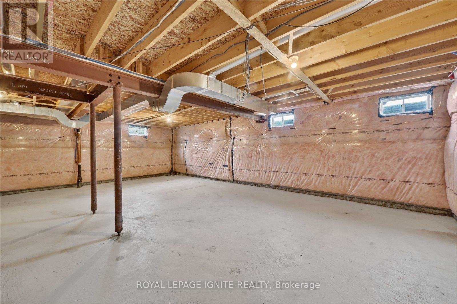 188 DOUGLAS KEMP CRESCENT - 32