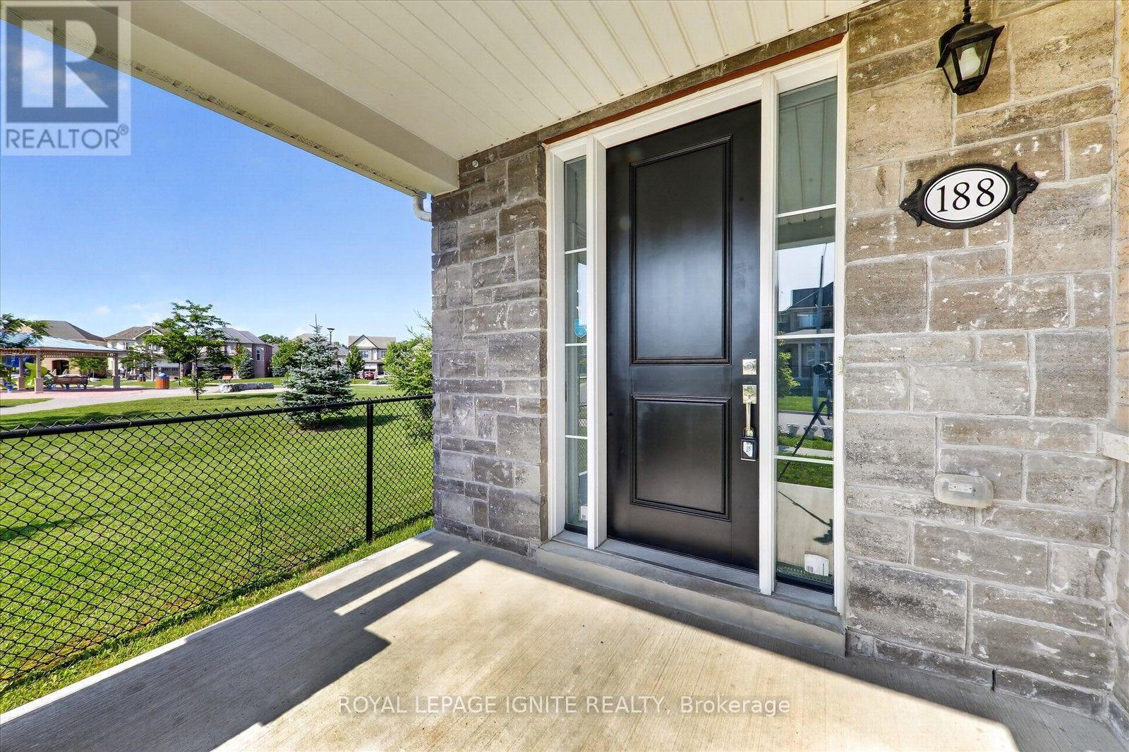 188 DOUGLAS KEMP CRESCENT - 4