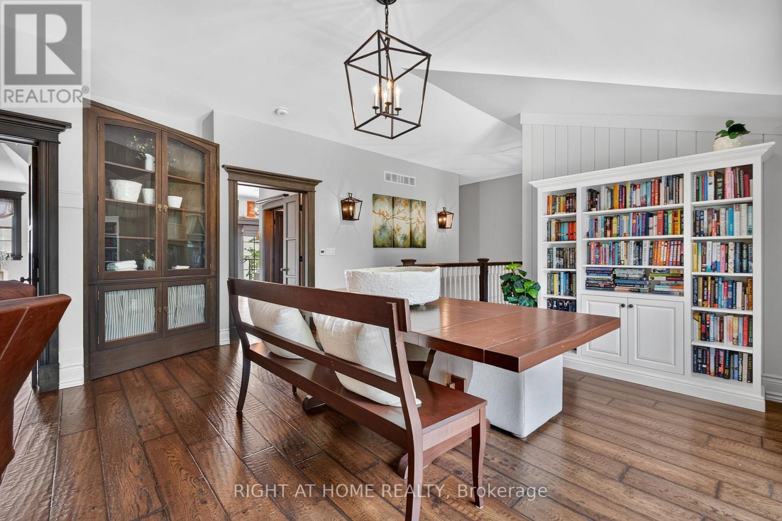 24 KING PITT ROAD - 21