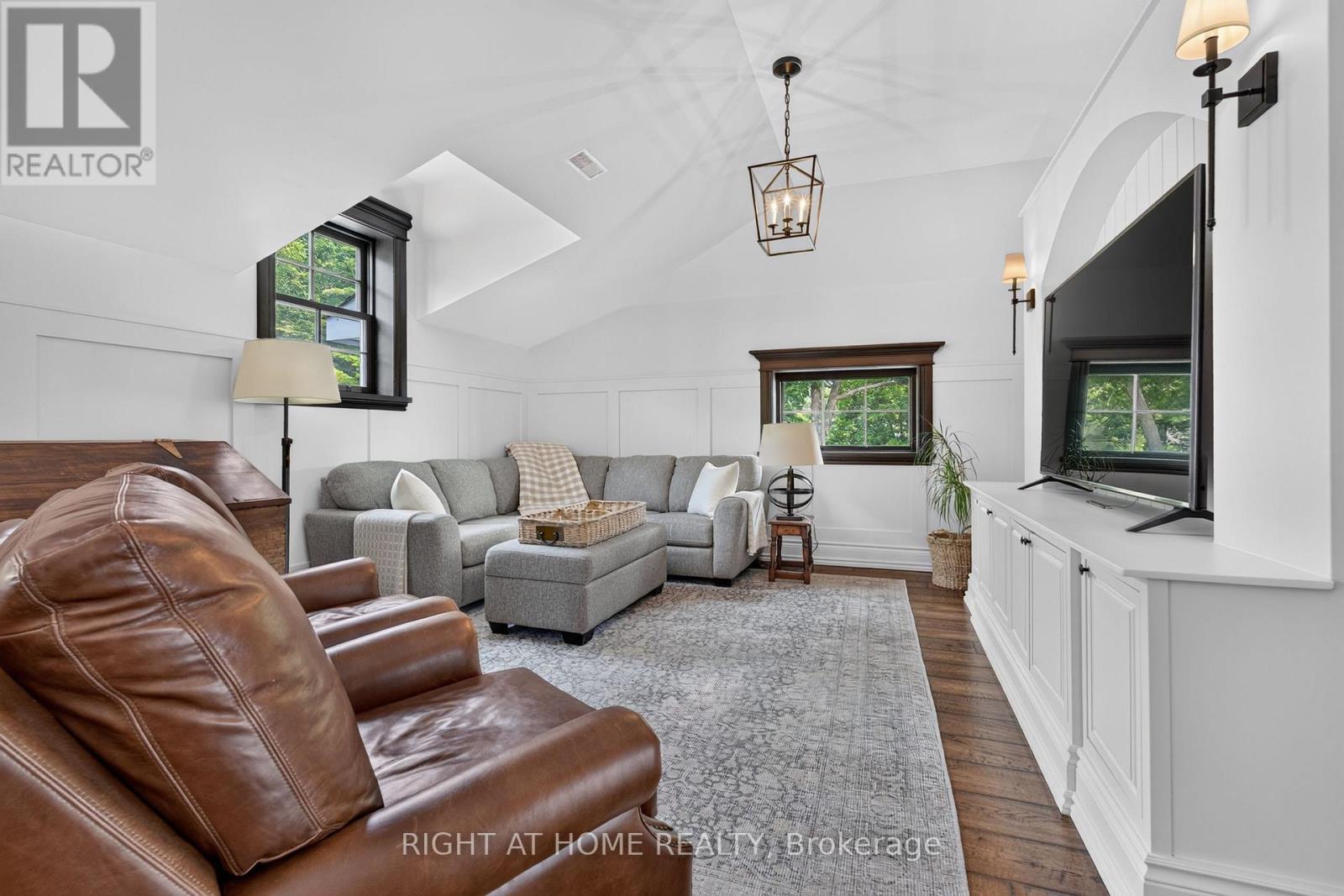 24 KING PITT ROAD - 22