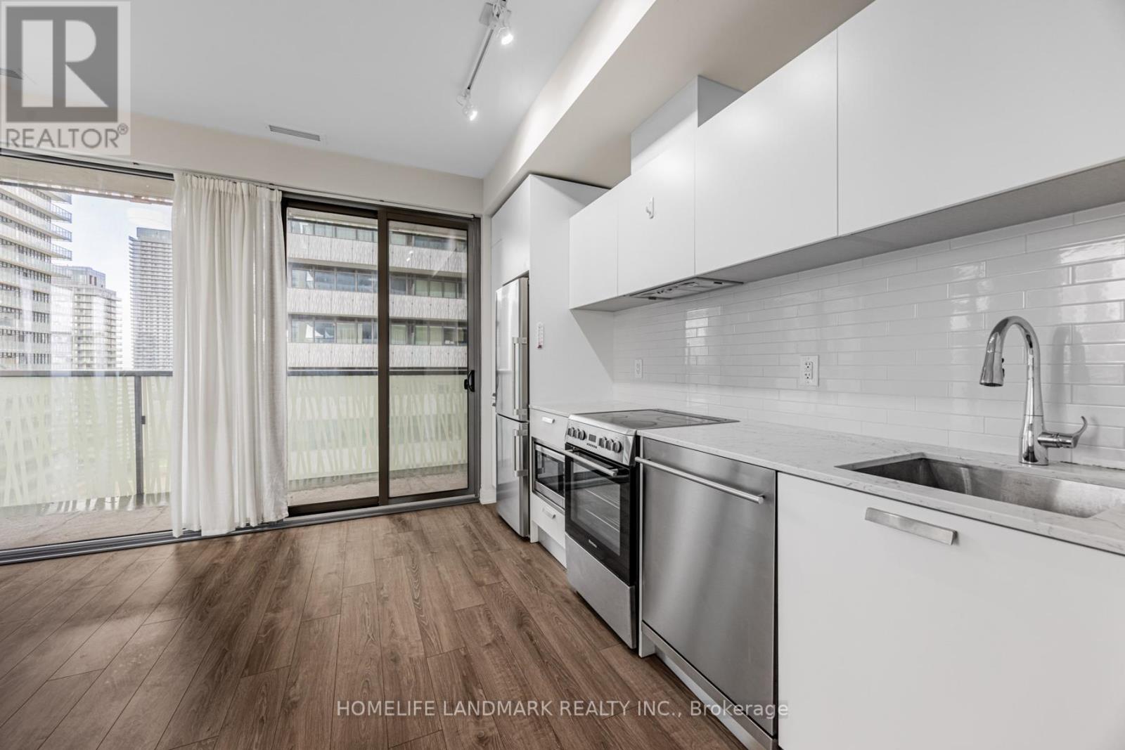 #2305 50 CHARLES STREET E - 11