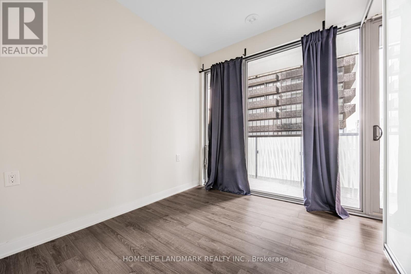 #2305 50 CHARLES STREET E - 21