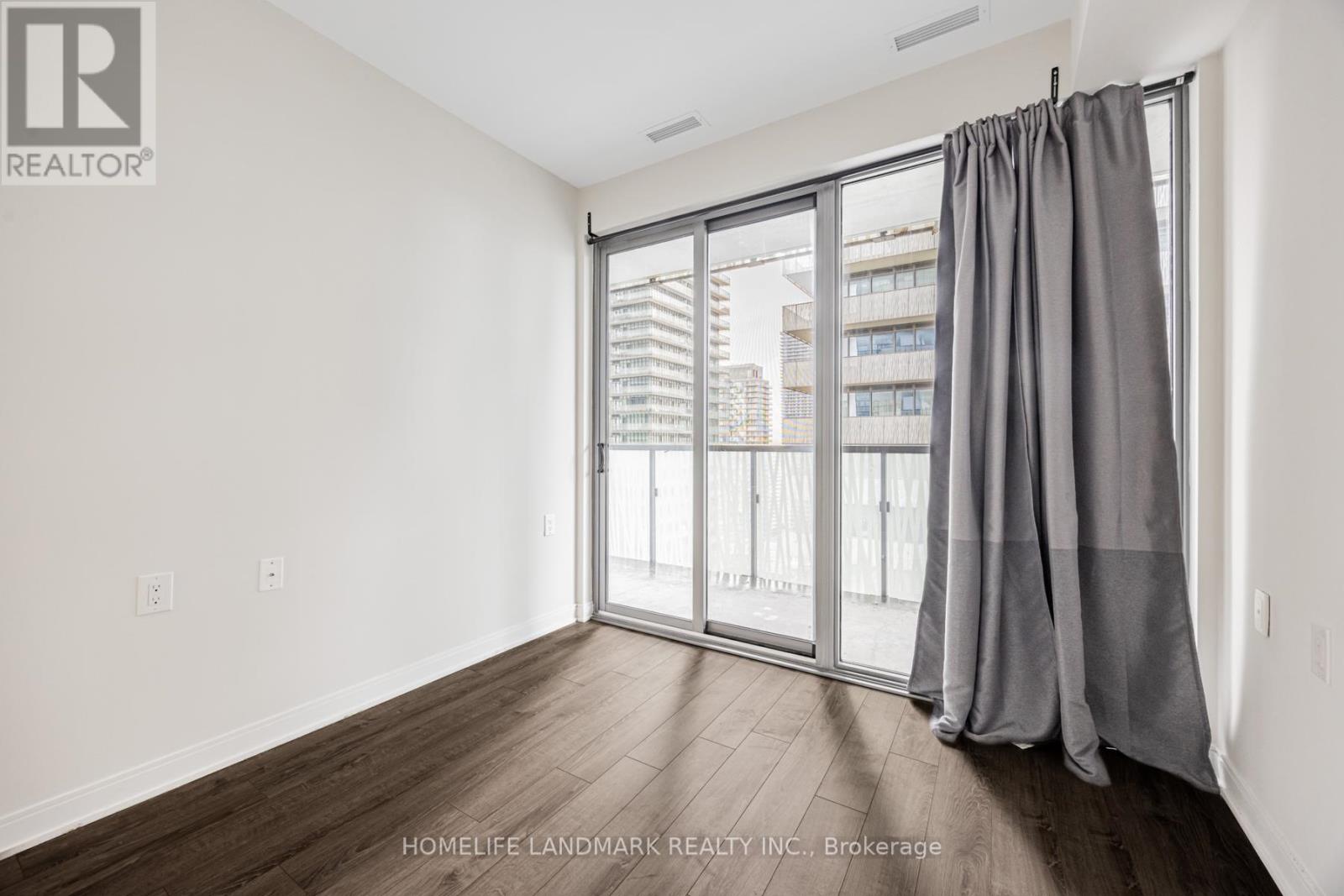 #2305 50 CHARLES STREET E - 26