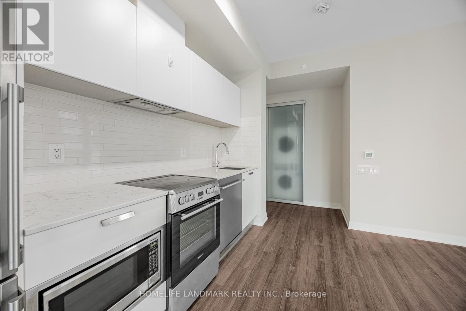 #2305 50 CHARLES STREET E - 5