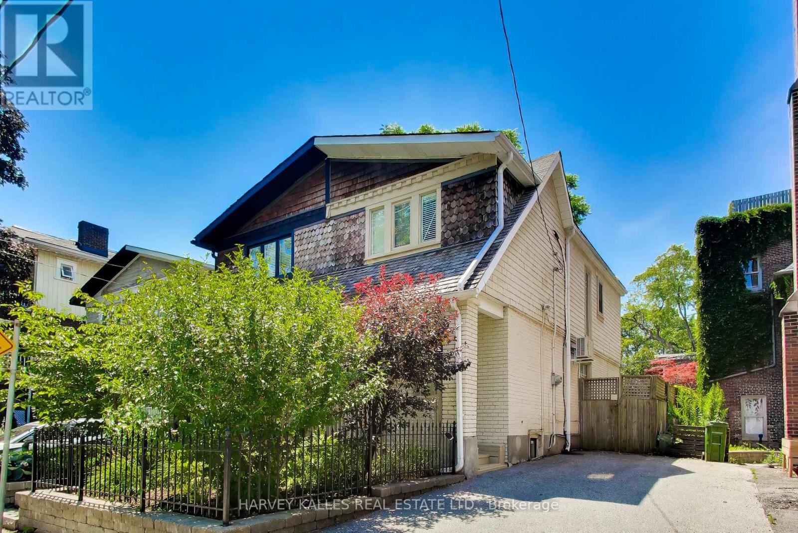 318 SUMACH STREET - 2