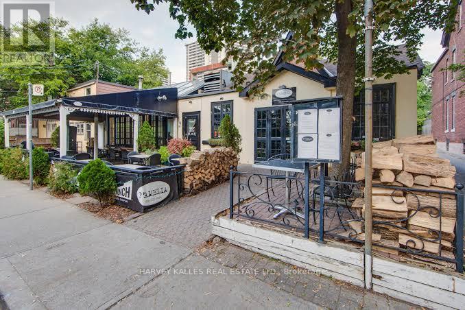 318 SUMACH STREET - Image 35