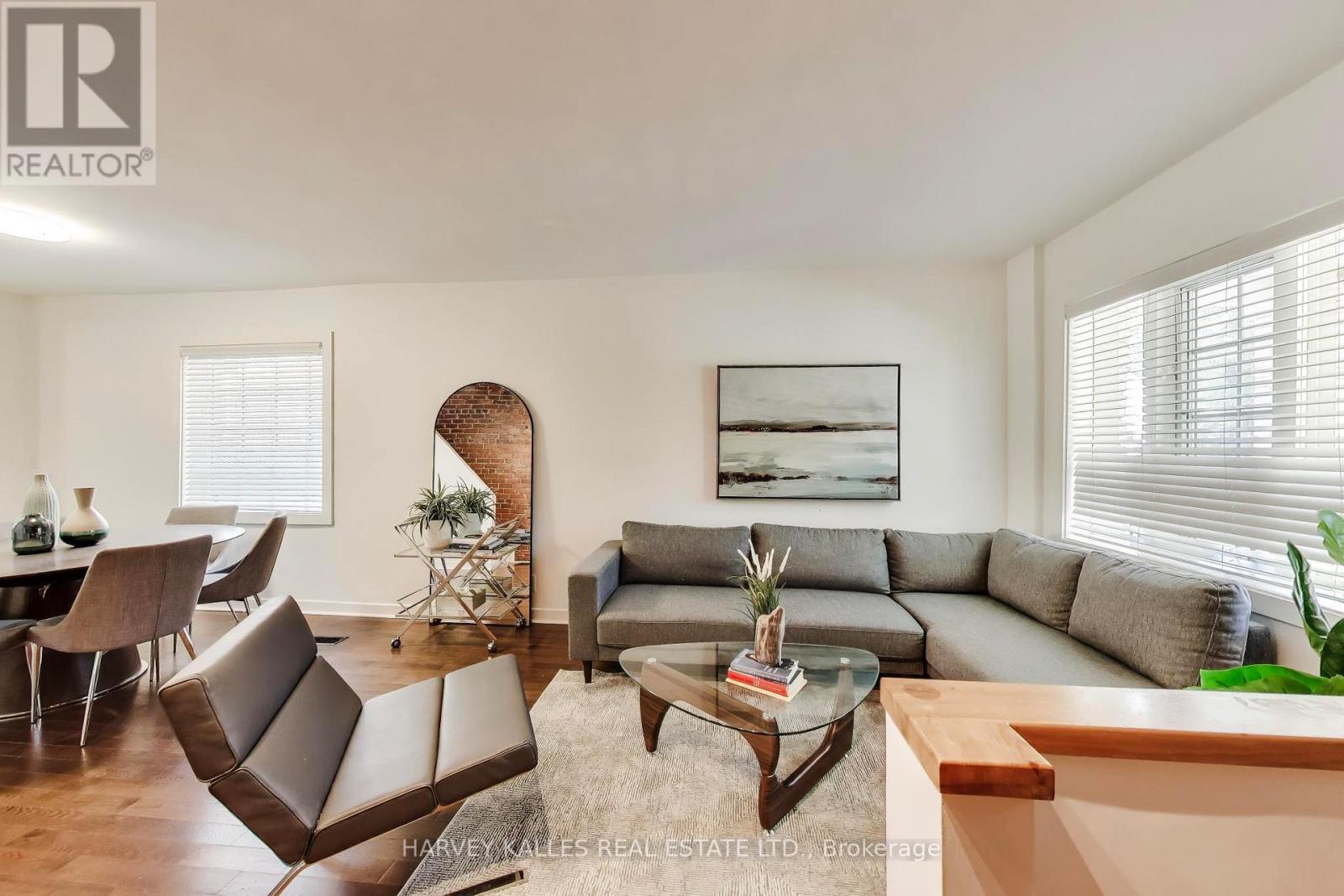 318 SUMACH STREET - Image 6