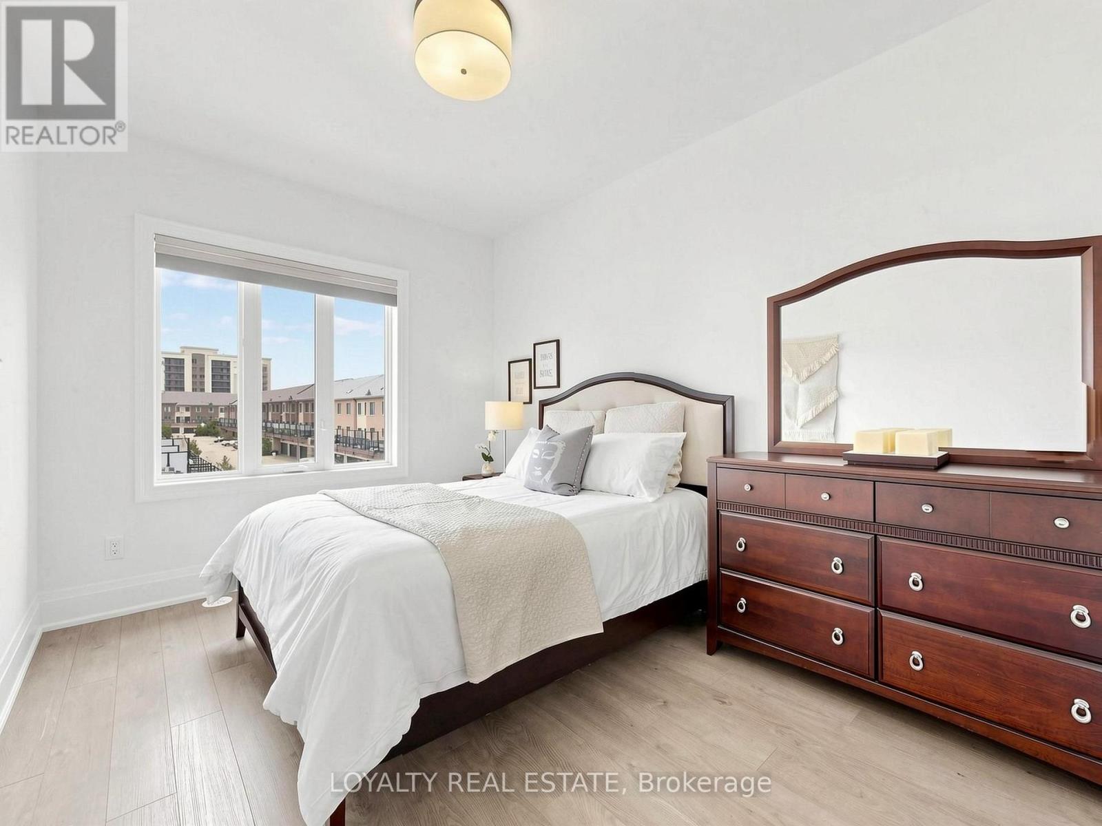 52 SOUTH PARK ROAD - Image 33