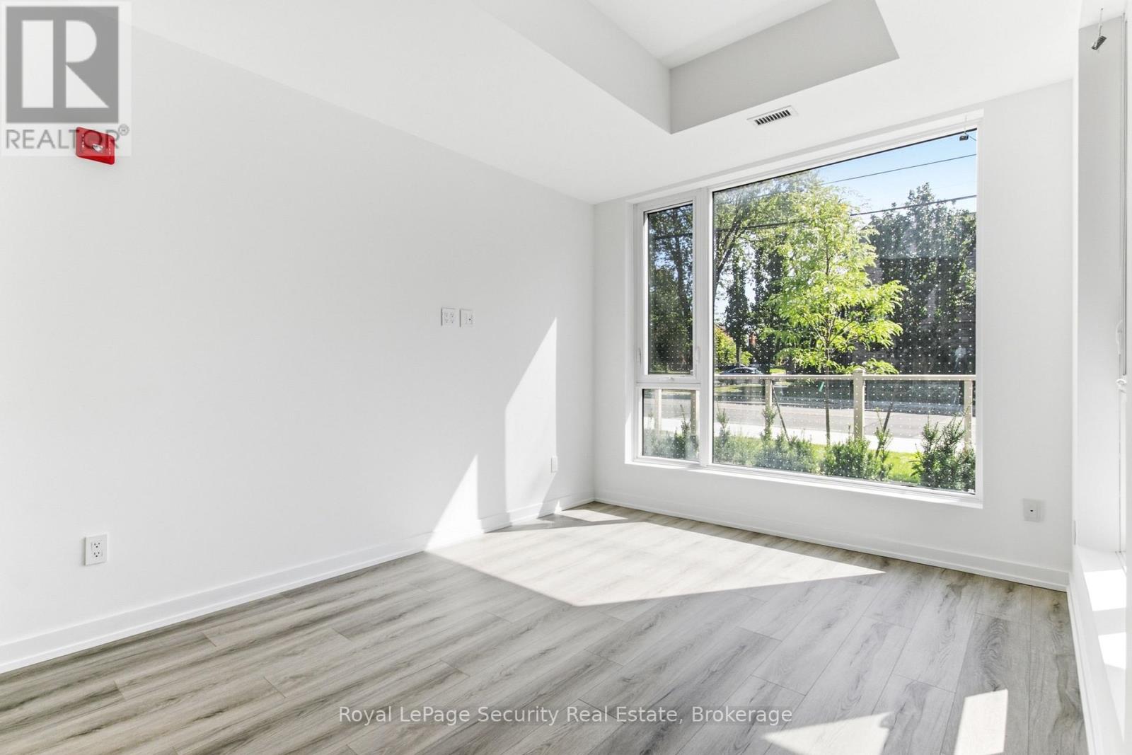 #104 722 MARLEE AVENUE - 9