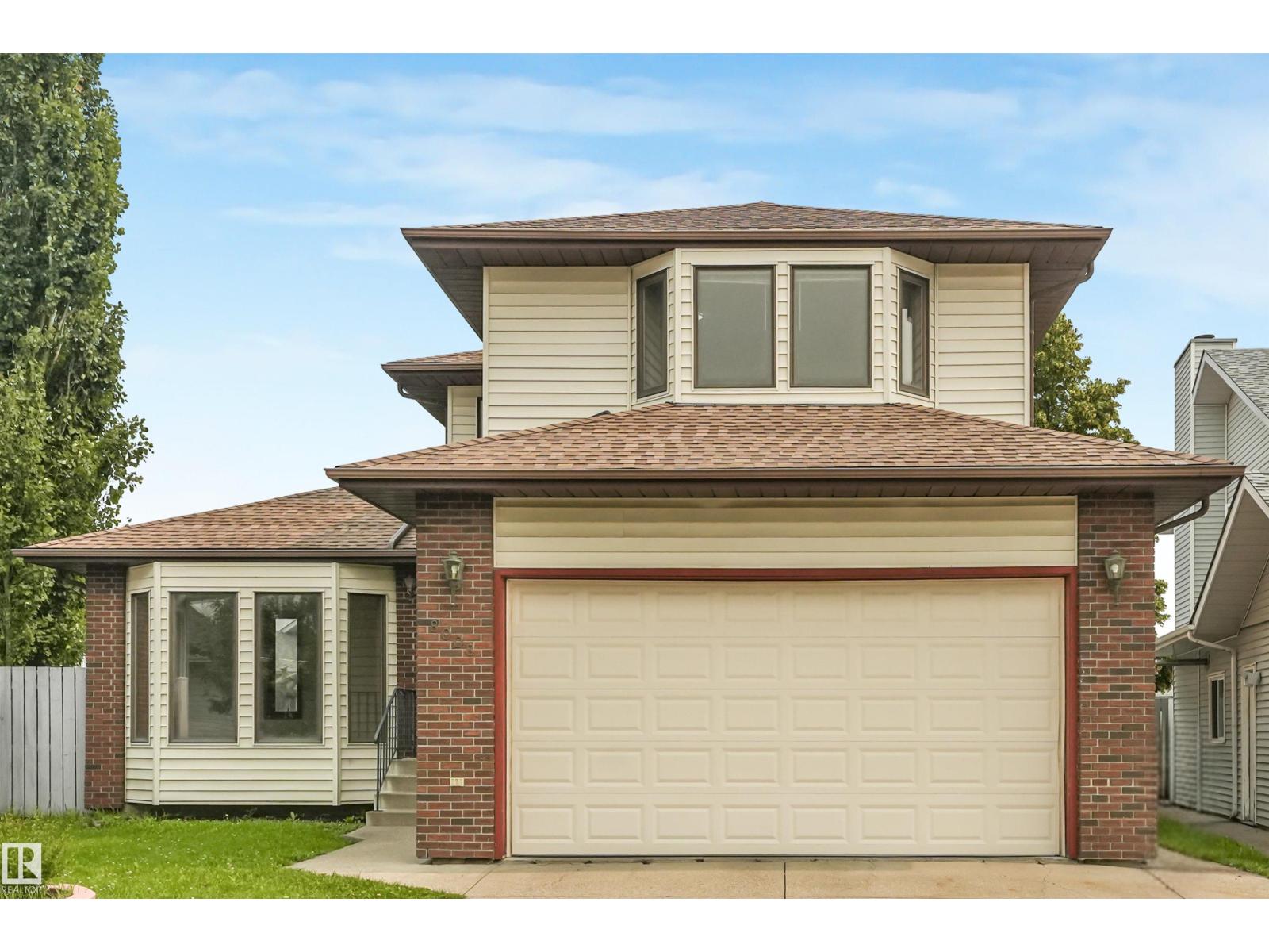 8008 158 AV NW, Mayliewan, Edmonton photo 3