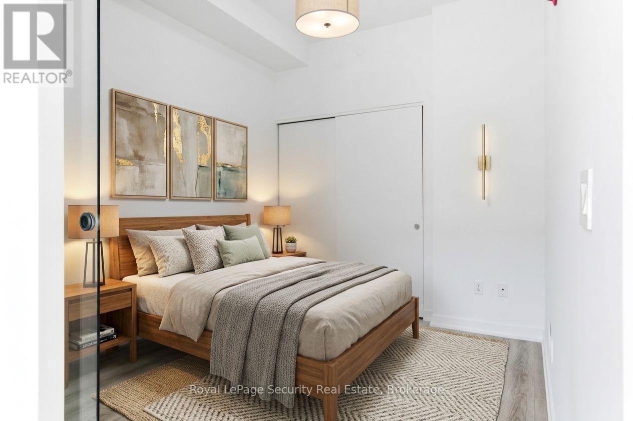 #104 722 MARLEE AVENUE - 32