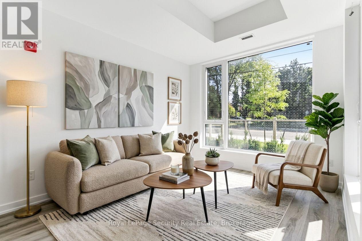 #104 722 MARLEE AVENUE - 10